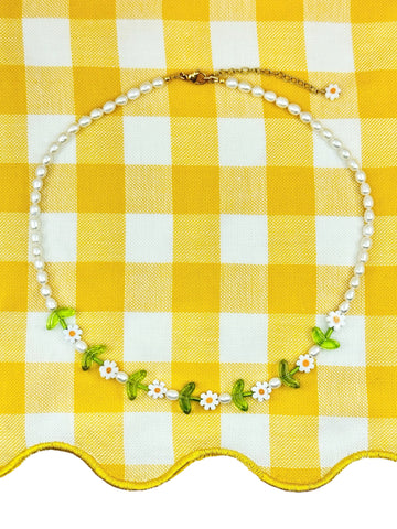 Daisy Necklace